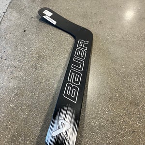 Intermediate Bauer Elite Goalie Stick Regular 24" Paddle (Used)