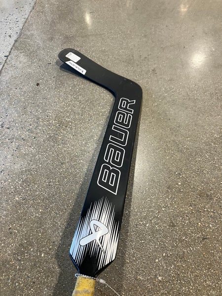 Intermediate Bauer Elite Goalie Stick Regular 24" Paddle (Used)