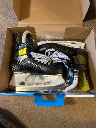 Bauer Supreme 3S Hockey Skates  6 (Used)