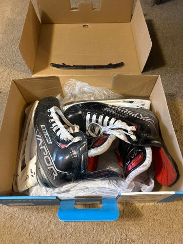 Bauer Hockey Skates Regular Width 6.5 (Used)