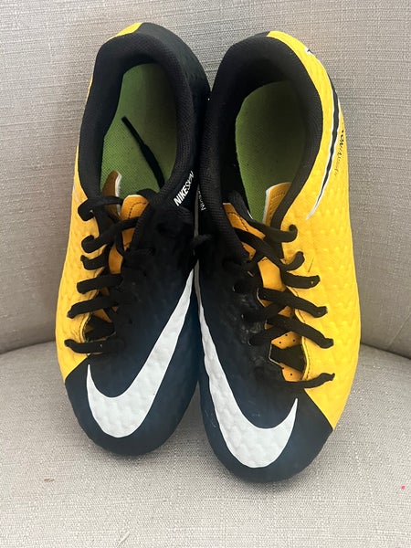 Unisex 4.5Y (Big Kids / Youth) Nike Hypervenoms Cleats (Used)