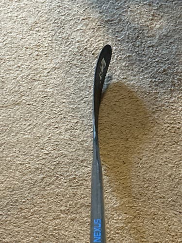 Intermediate Bauer Nexus League Left Hand Hockey Stick P28 (New)