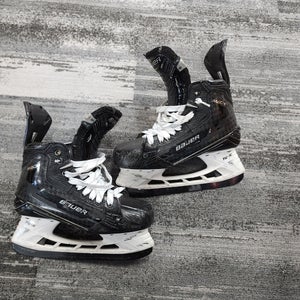 Intermediate Bauer Supreme Mach Hockey Skates 6 (Used)