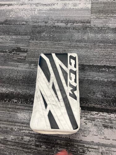 White Youth CCM Extreme Flex E4.5 Goalie