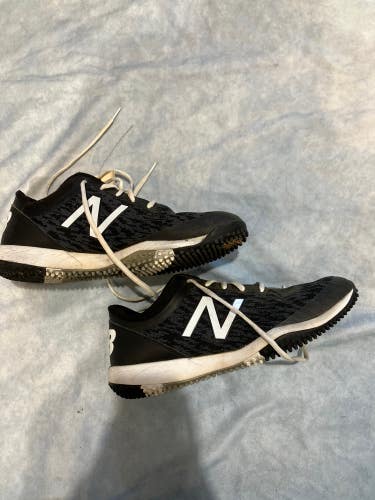Black New Balance 4040 Turf Cleats Size 9.5