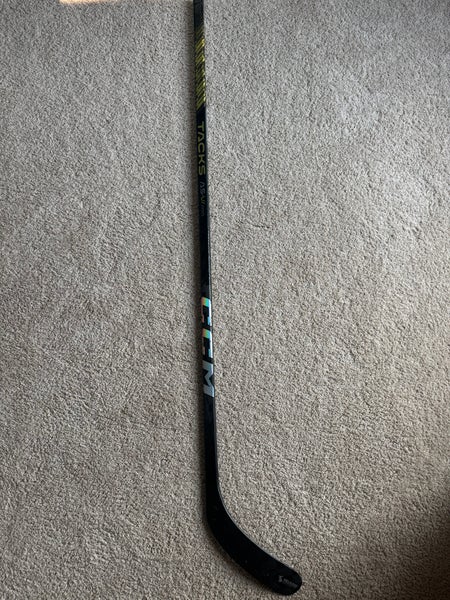 Intermediate CCM Tacks AS-VI Pro Right Handed Hockey Stick P88 (Used)