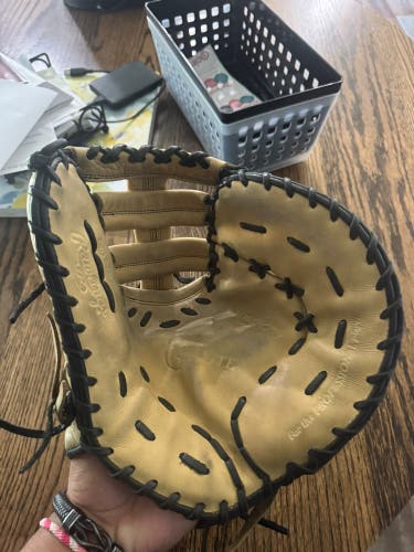 Rawlings RH First Base Gold Glove Elite Baseball Glove 13" (Used)
