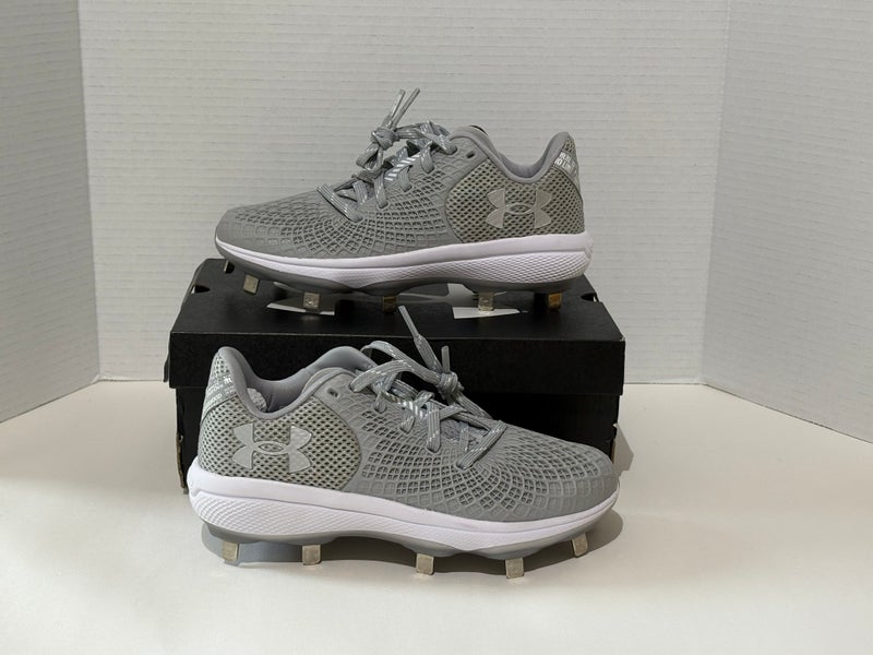 Size 6.5 Under Armour Women’s Glyde 2 MT Softball Cleats 3026601-102