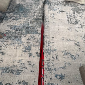 Senior Bauer Vapor Hyperlite 2 Right Handed Hockey Stick P28  (New)