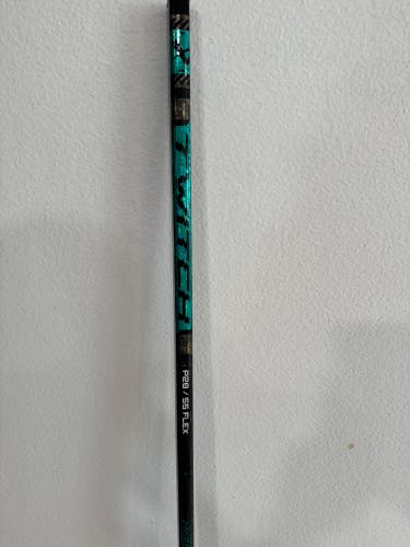 Intermediate Bauer Twitch Left Hand Hockey Stick P28  (New)