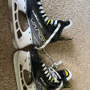 Bauer Vapor 3X Hockey Skates Regular Width Size 2 (Used)