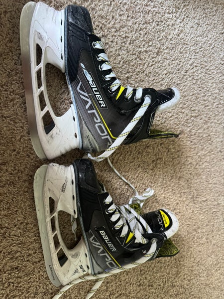 Bauer Vapor 3X Hockey Skates Regular Width Size 2 (Used)