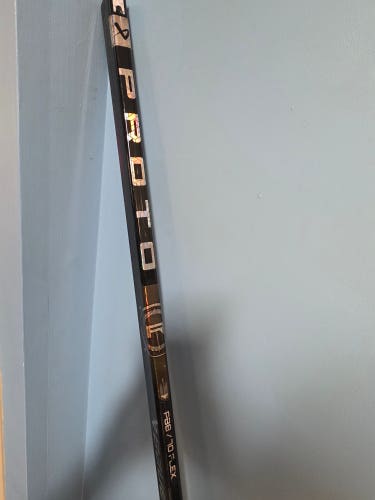 Senior Bauer Proto R Right Handed Hockey Stick P88 (Used)
