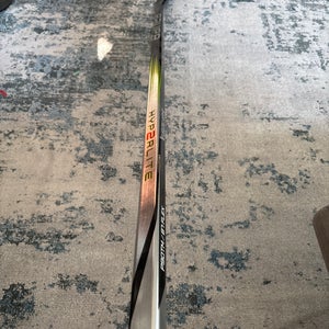 Senior Bauer Vapor Hyperlite 2 Right Handed Hockey Stick P90TM  (New)