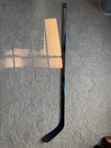Intermediate Bauer Nexus Tracer Right Handed Hockey Stick P88 (Used)