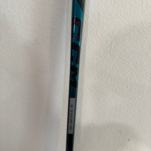 Senior CCM Vizion Right Handed Hockey Stick P29 (New)