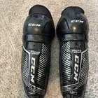 Junior CCM Tacks 9550 10" Shin Pads (Used)