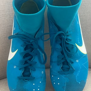 Unisex 4.5Y (Big Kids / Youth) Nike Mercurial victory Cleats (Used)