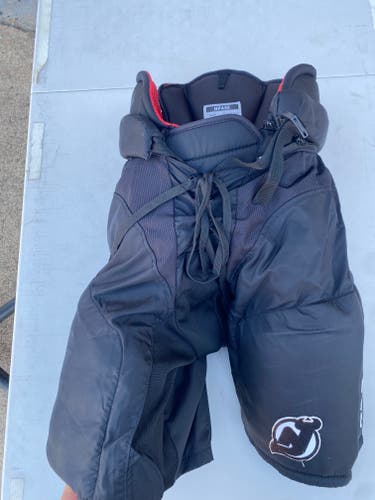 CCM HP45X Pro Stock Hockey Pants Black Medium DEVILS 52380