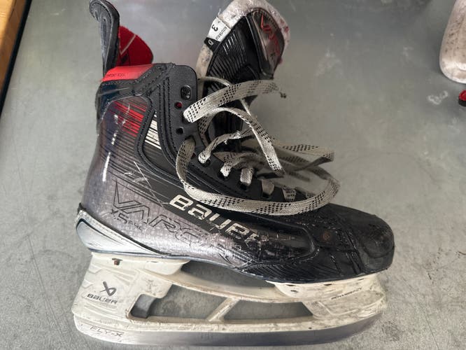 Bauer Vapor X5 pro Hockey Skates Regular Width Size 3 (Used) 2 Sets Of Steel