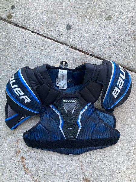Medium Intermediate Bauer X Shoulder Pads (Used)