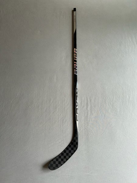 New 87 Flex P28M Senior Bauer Vapor Hyperlite (Sync Dress) Right Handed Pro Stock Hockey Stick