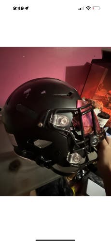 Adult Medium Riddell SpeedFlex Helmet (Used)