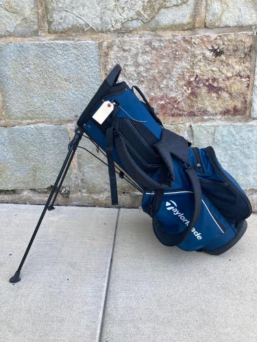 Blue Men's TaylorMade Bag (Used)