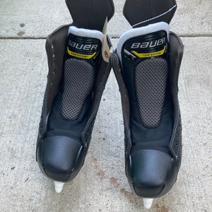 Senior Bauer Supreme M1 Hockey Skates Regular Width 8.5 (Used)