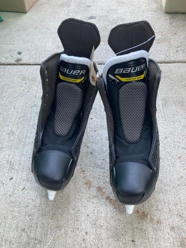 Senior Bauer Supreme M1 Hockey Skates Regular Width 8.5 (Used)