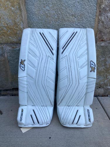 White 29" Intermediate Brian's GNETik X5 Goalie Leg Pads (Used)