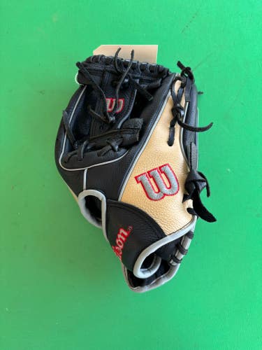 Black Wilson A500 RH Infield Baseball Glove 11.5"