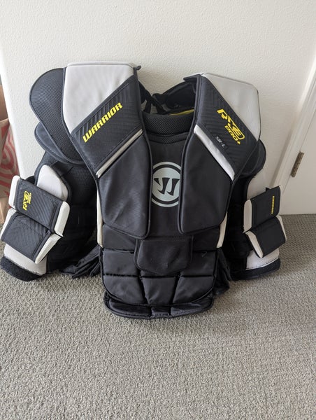 Large Warrior Rx3 pro+ Goalie Chest Protector (Used)