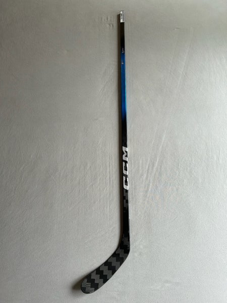 New 80 Flex P28 Senior CCM Jetspeed FT8 Pro Right Hand Pro Stock Hockey Stick