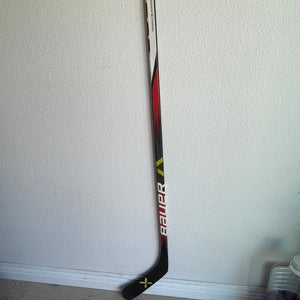 Youth Bauer Vapor X Right Handed Hockey Stick P92  (Used)