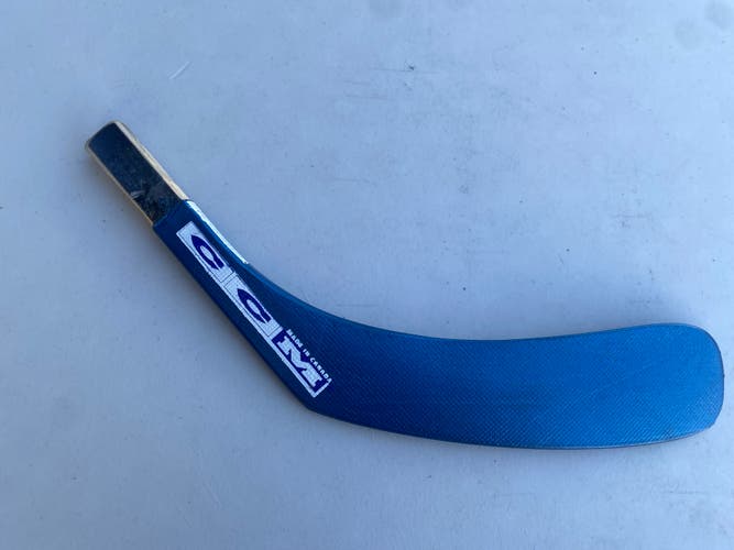 CCM Vector Replacement Blade Sr Right Recchi 17601