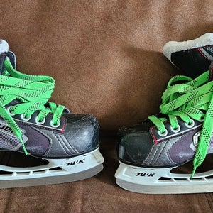 Bauer Vapor Yth 11 Reg.