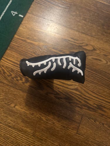 Tiger Woods Sunday Red Blade Putter Head Cover