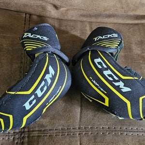 CCM Tacks 3092 Elbow Pads Jr Sm
