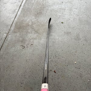 Junior  Extra Lite Left Hand Hockey Stick P28 Pro Stock (Used)