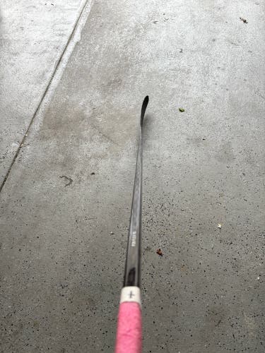 Junior  Extra Lite Left Hand Hockey Stick P28 Pro Stock (Used)
