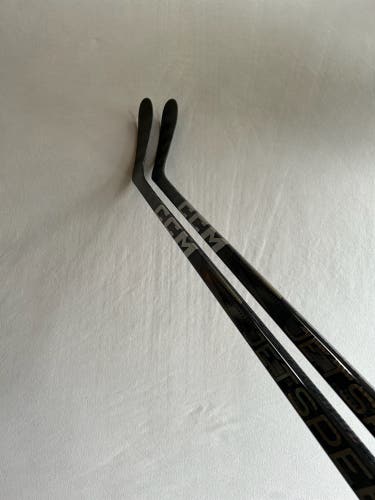 *2 Pack* of New 75 Flex P28 Senior CCM FT7 Pro Right Hand Pro Stock Hockey Sticks