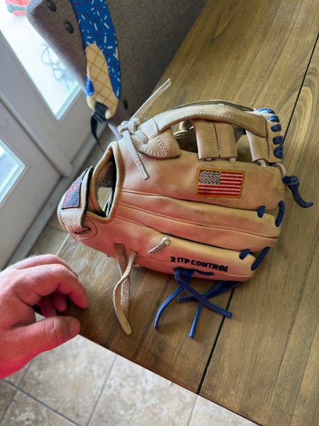 LH Infield Baseball Glove 11" (Used)