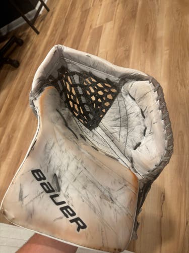 Bauer Vapor Hyperlite 2 Regular (Used)