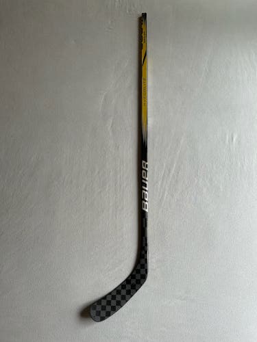 Like New 77 Flex P90TM Senior Bauer Vapor Hyperlite 2 Right Handed Pro Stock Hockey Stick