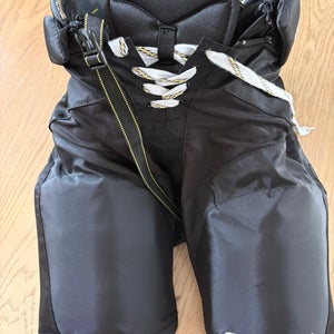 Junior, Large CCM Tacks AS-580 Hockey Pants (Used But Like New)