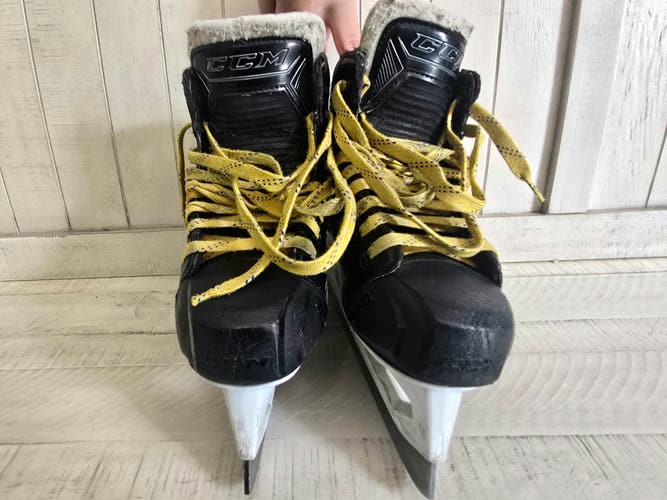 CCM Super Tacks 9370 Hockey Goalie Skates Regular Width Size 3 (Used)