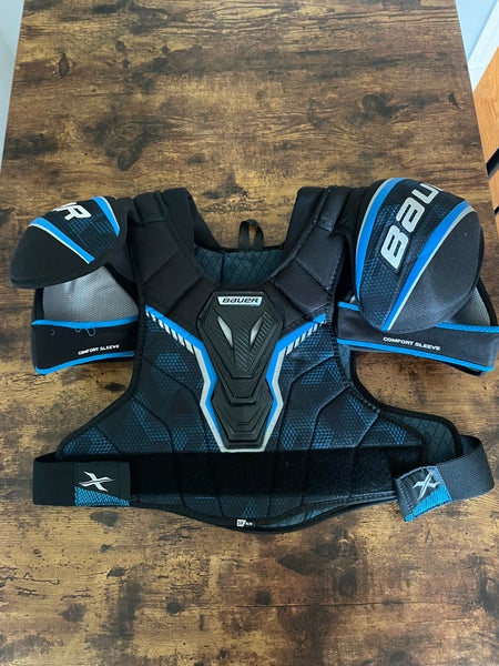 Medium Senior Bauer X Shoulder Pads (Used)