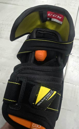 Senior Medium CCM Tacks 9080 Elbow Pads (New)