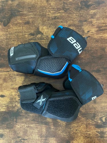 Medium Senior Bauer Bauer X Elbow Pads (Used)